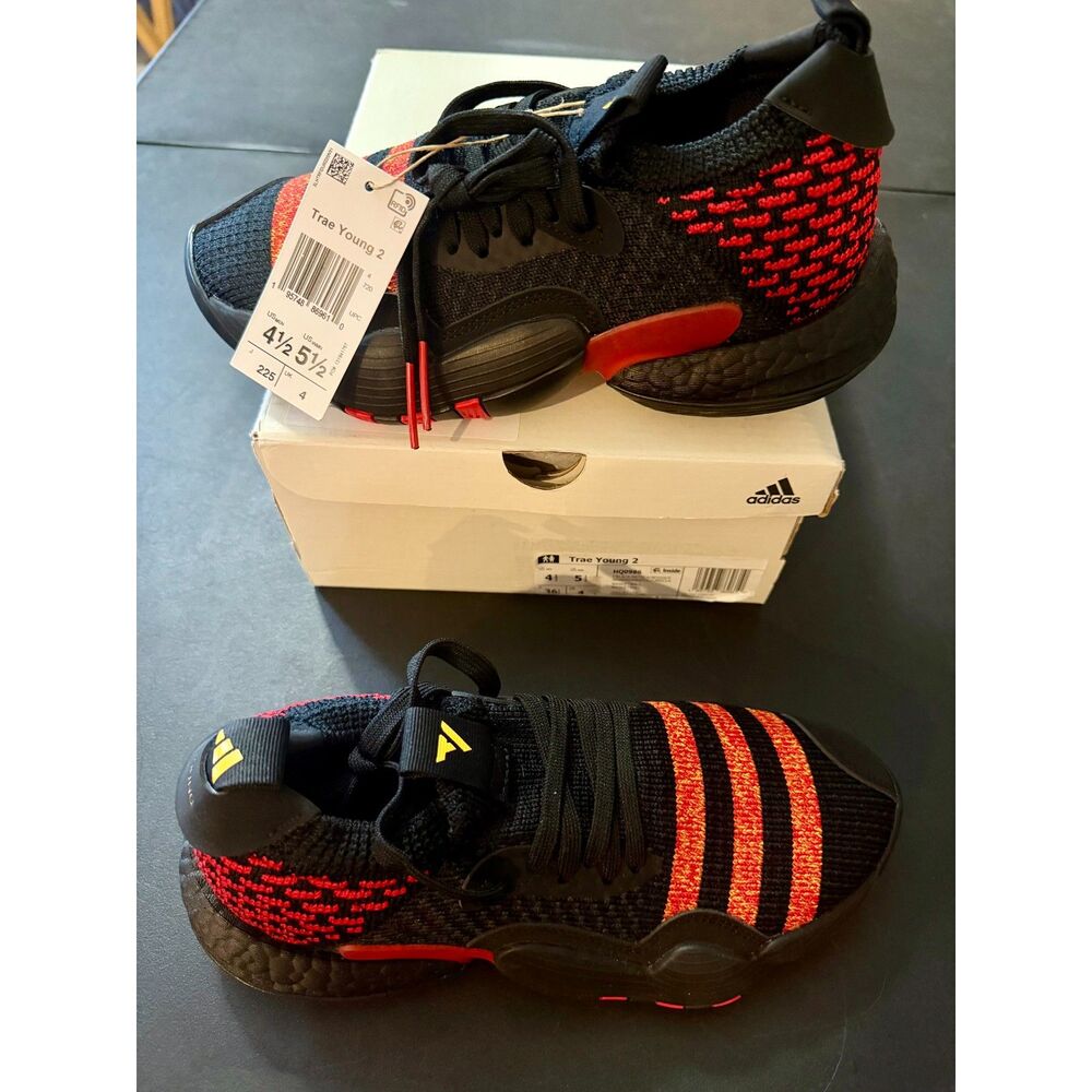 Adidas Trae Young 2.0 Basketball Shoes Youth Size 4.5 NWB